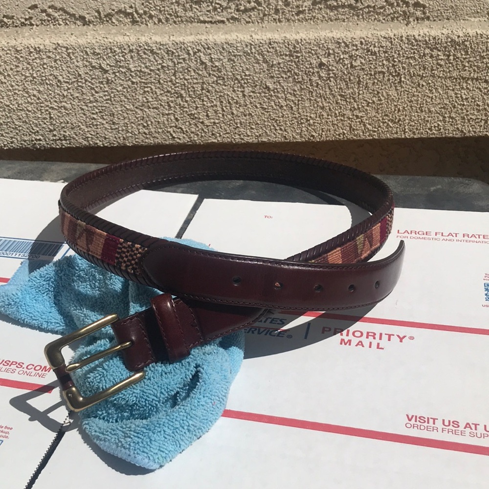 Duluth trading company 40/W used belt